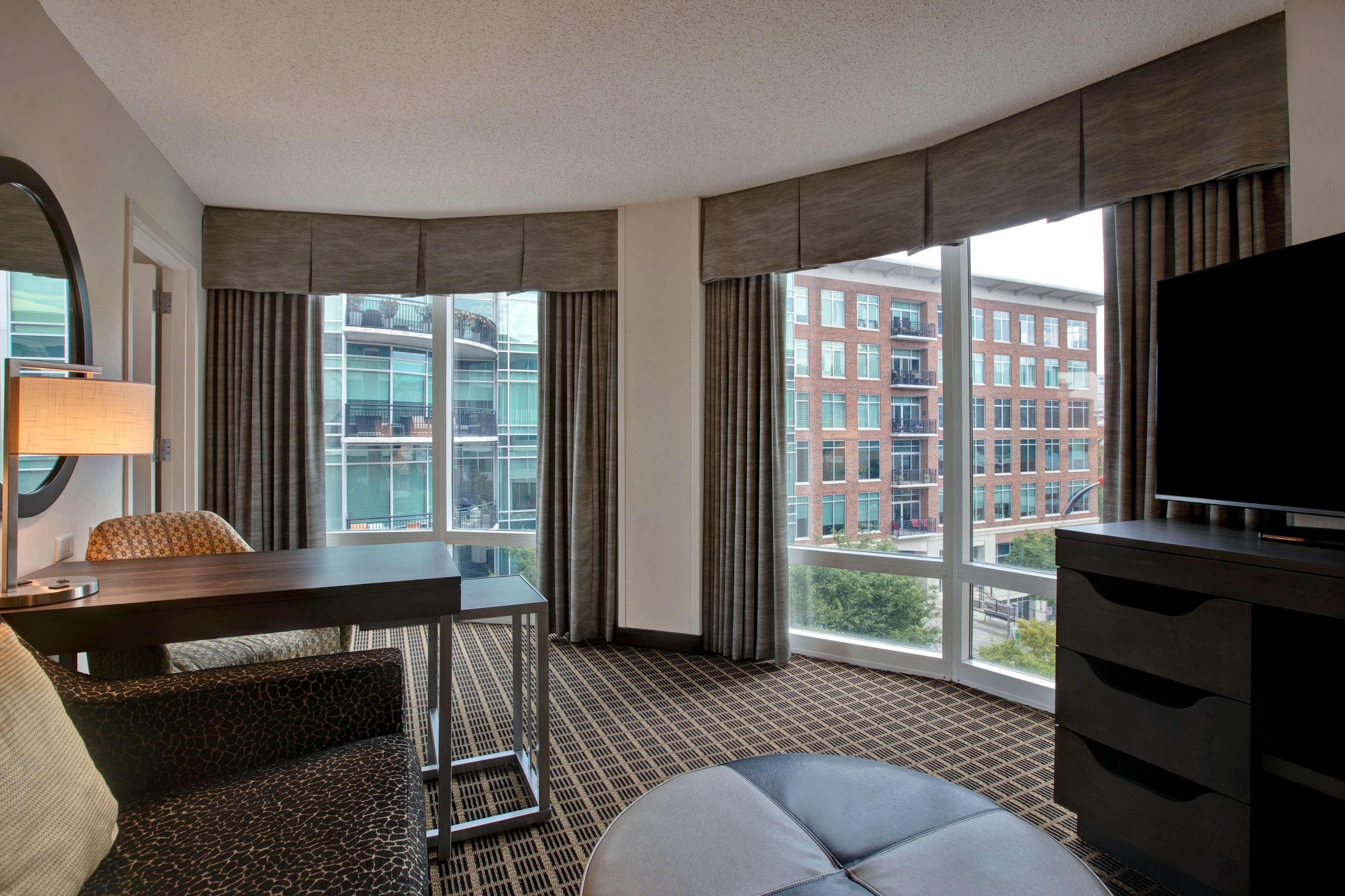 Hampton Inn & Suites Greenville-Downtown-Riverplace מראה חיצוני תמונה