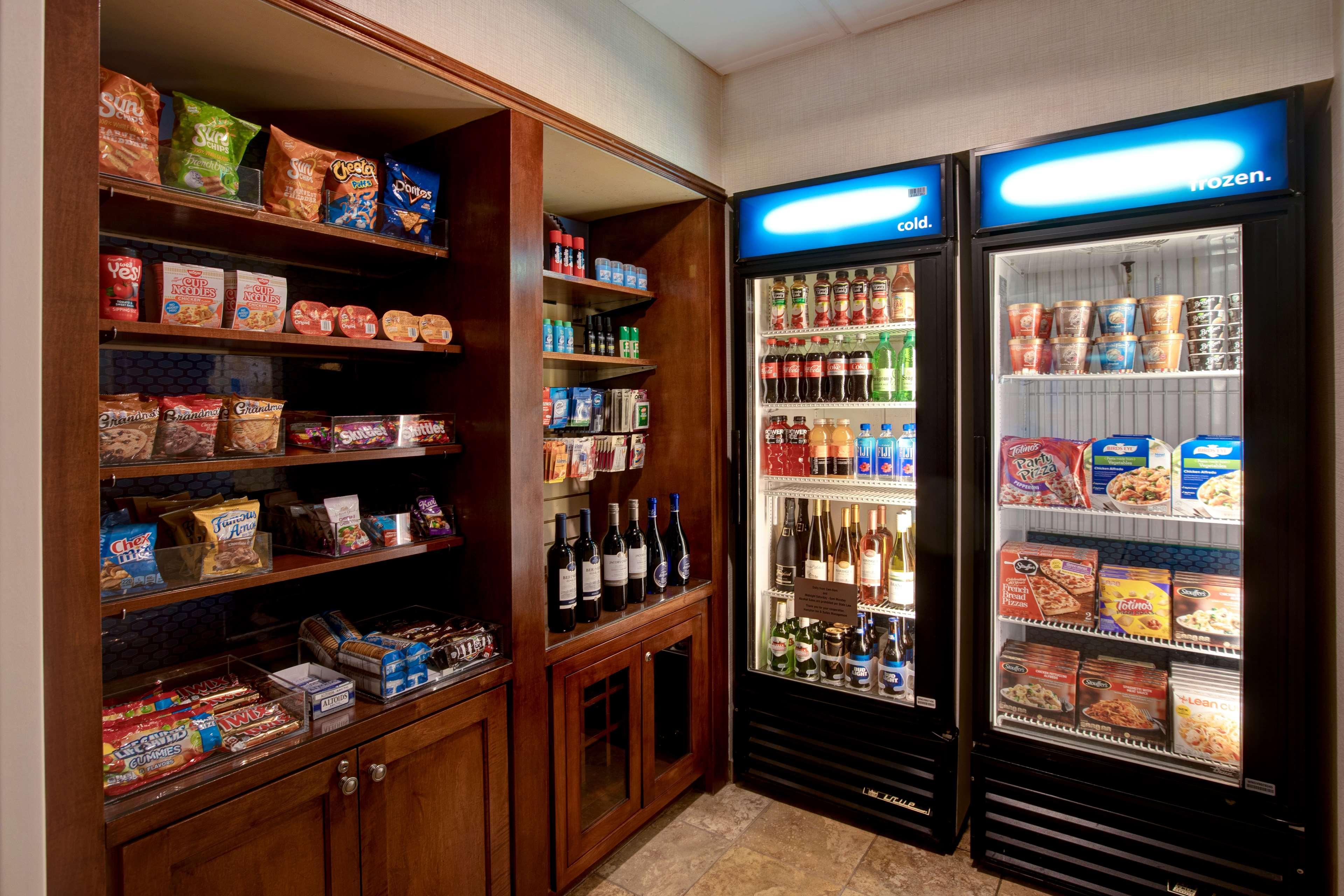 Hampton Inn & Suites Greenville-Downtown-Riverplace מראה חיצוני תמונה