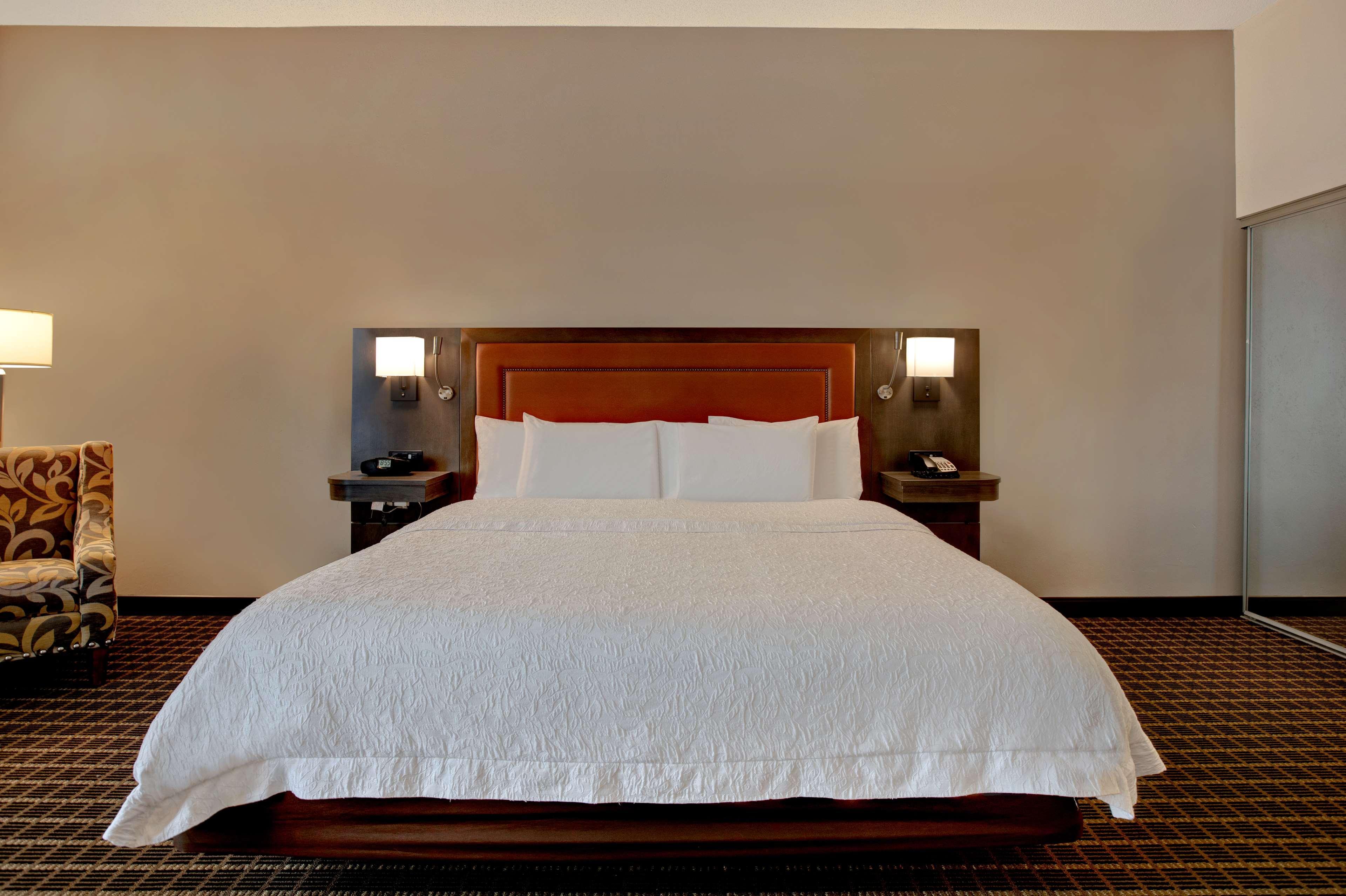 Hampton Inn & Suites Greenville-Downtown-Riverplace מראה חיצוני תמונה