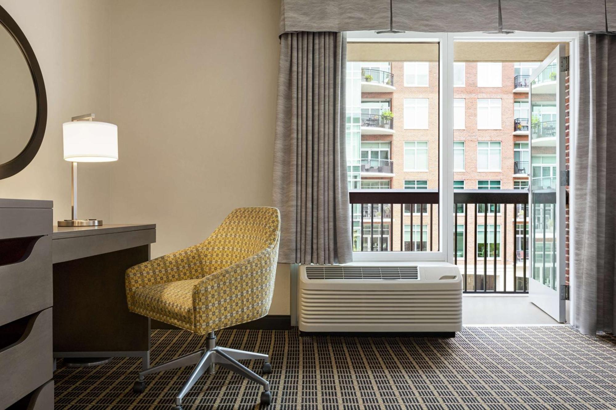 Hampton Inn & Suites Greenville-Downtown-Riverplace מראה חיצוני תמונה