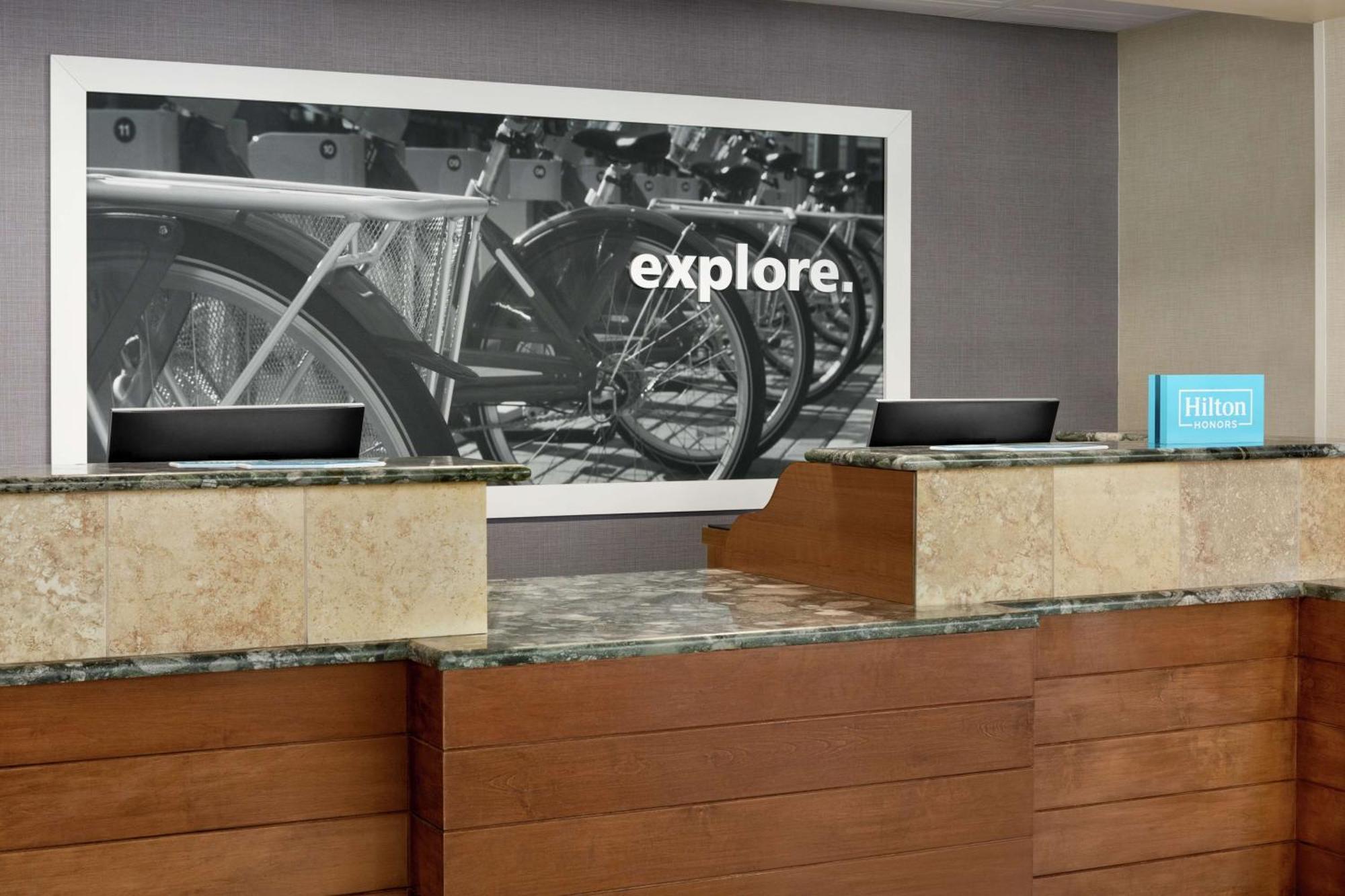 Hampton Inn & Suites Greenville-Downtown-Riverplace מראה חיצוני תמונה